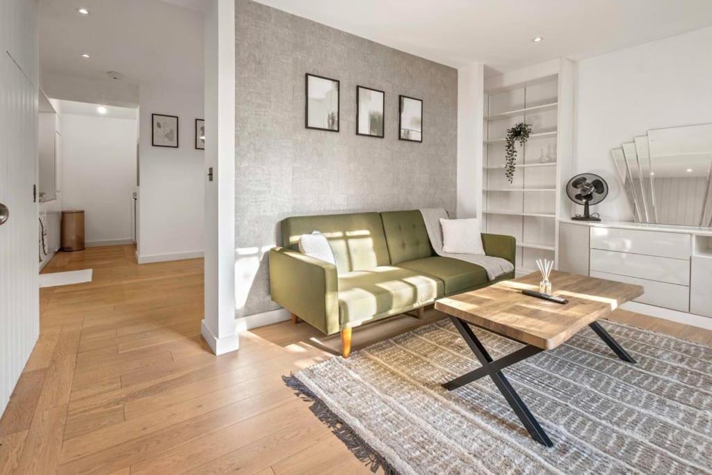 Apartment Lux Barn Conversion In *